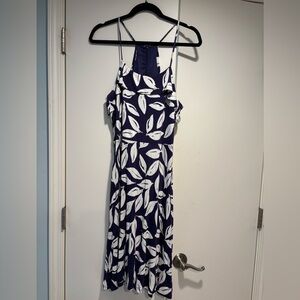 Stretchy knit Navy and White Leaf Print Loft Dress
